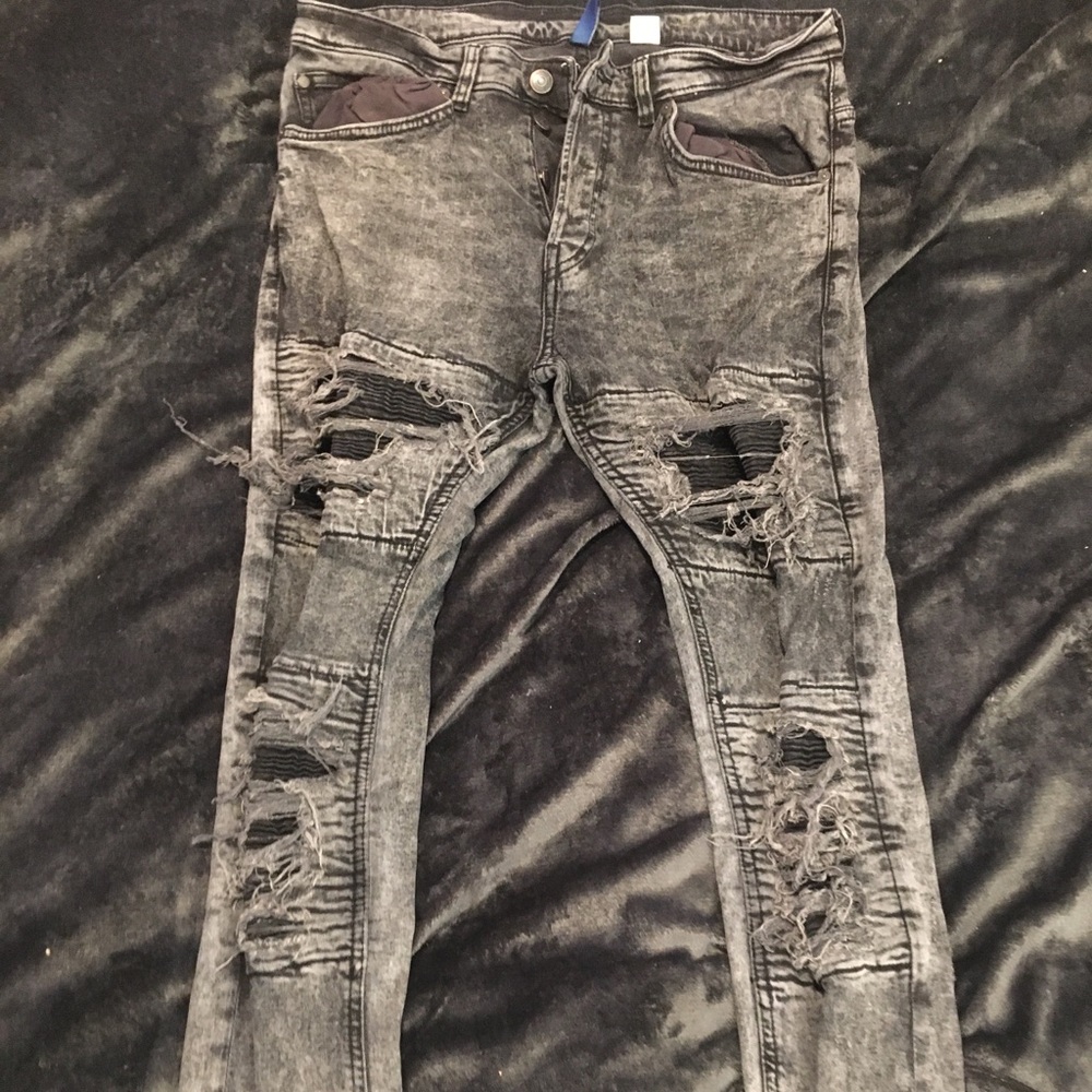 Dark Grey Ripped Skinny Jeans